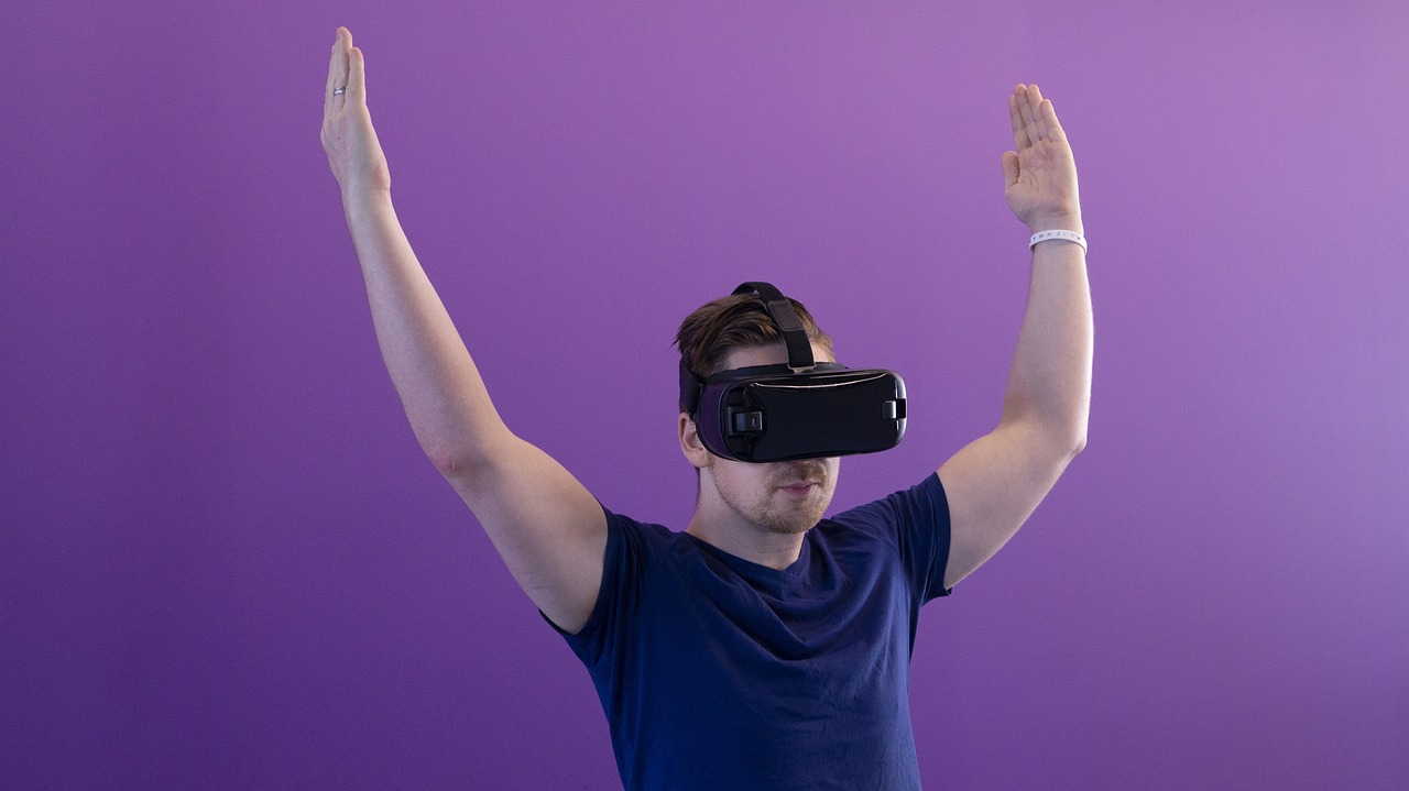Using VR for Effective Cross-Cultural Communication Training in Military Operations